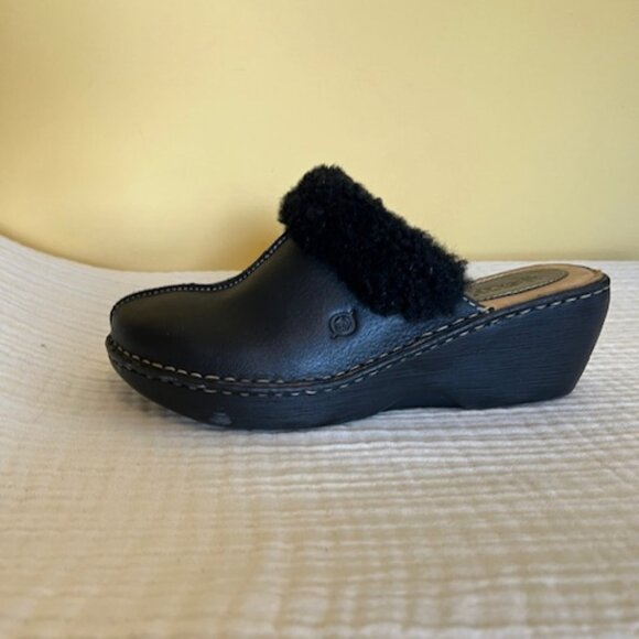 Born / B.O.C. Black Leather Shearling Wedge Clogs 10 - Picture 5 of 11